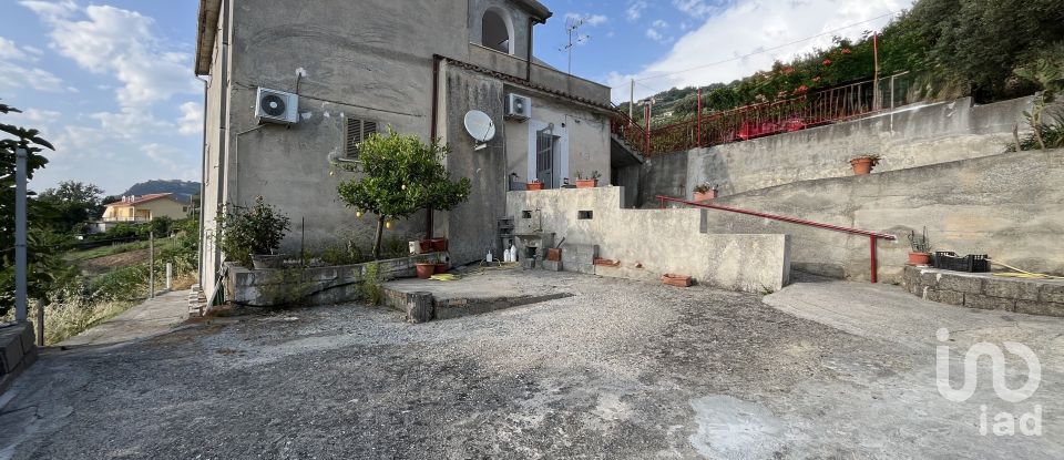 Appartamento 5 locali di 126 m² a - (87030)
