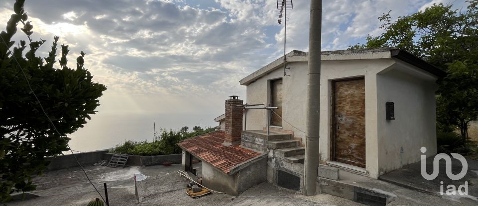 Appartamento 5 locali di 126 m² a - (87030)