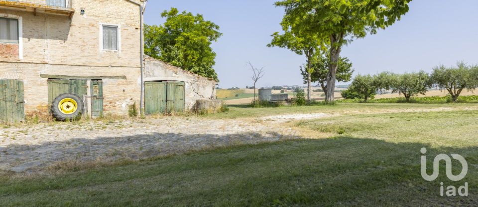 Rustico 7 locali di 270 m² in Filottrano (60024)