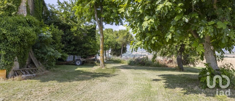 Rustico 7 locali di 270 m² in Filottrano (60024)