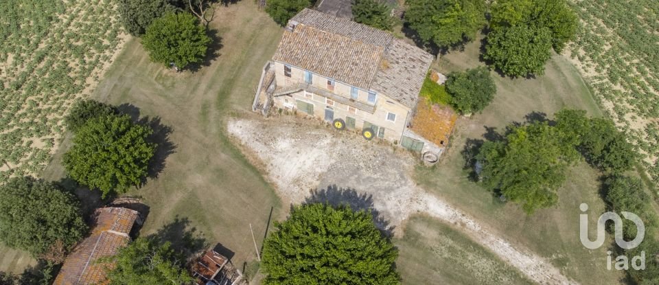 Rustico 7 locali di 270 m² in Filottrano (60024)