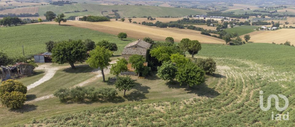Rustico 7 locali di 270 m² in Filottrano (60024)