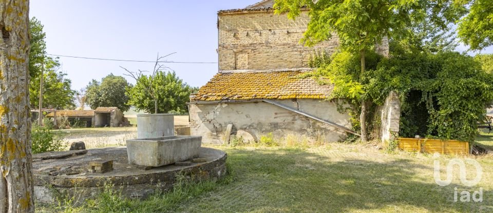 Rustico 7 locali di 270 m² in Filottrano (60024)
