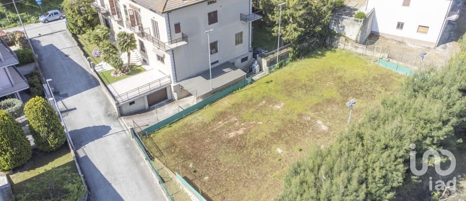 Varie superfici di 1.408 m² in Osimo (60027)