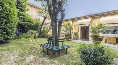 Casa indipendente / Villa 5 locali di 254 m² in Fermo (63900)
