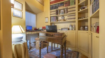 Casa indipendente / Villa 5 locali di 254 m² in Fermo (63900)