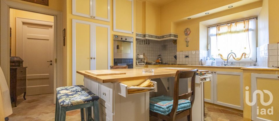 Casa indipendente / Villa 5 locali di 254 m² in Fermo (63900)