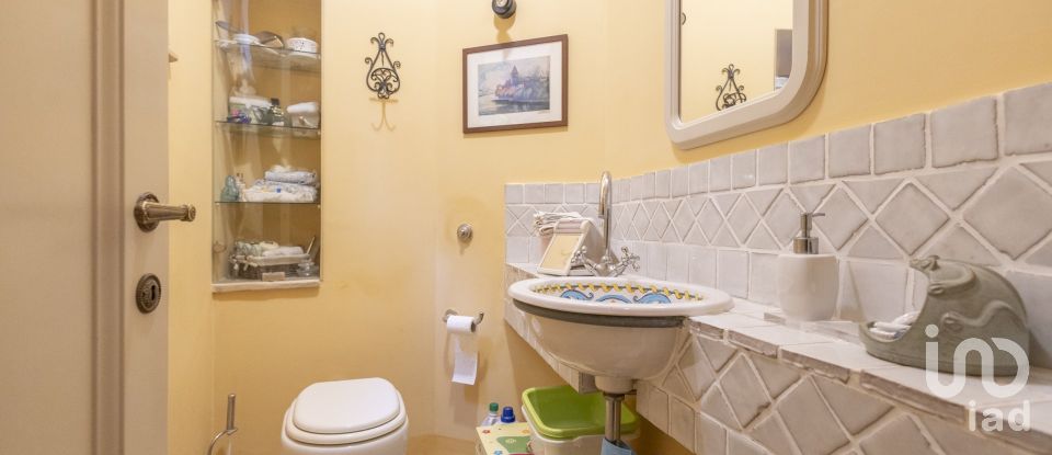 Casa indipendente / Villa 5 locali di 254 m² in Fermo (63900)