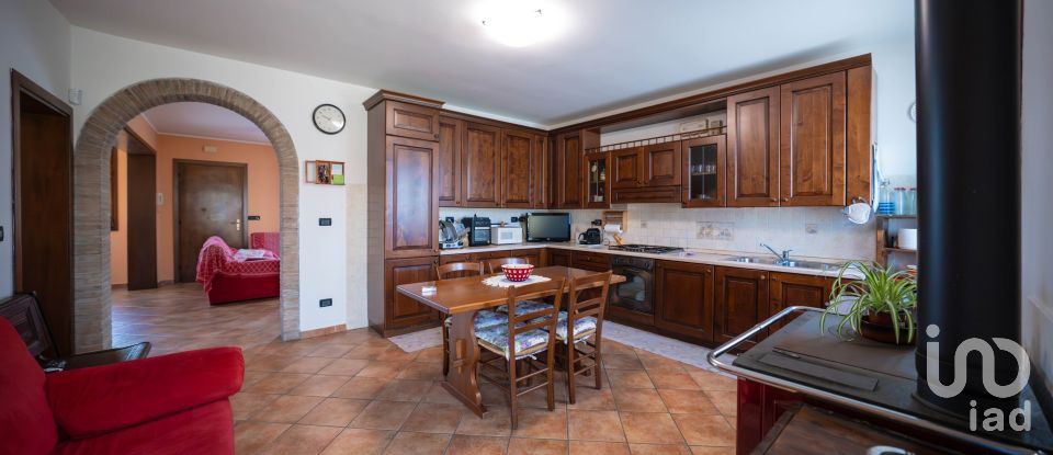 Casa indipendente / Villa 10 locali di 290 m² in Jolanda di Savoia (44037)