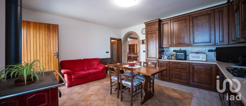 Casa indipendente / Villa 10 locali di 290 m² in Jolanda di Savoia (44037)