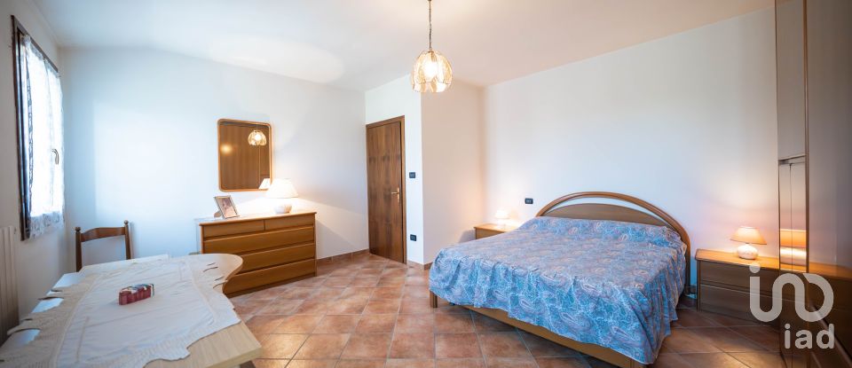 Casa indipendente / Villa 10 locali di 290 m² in Jolanda di Savoia (44037)