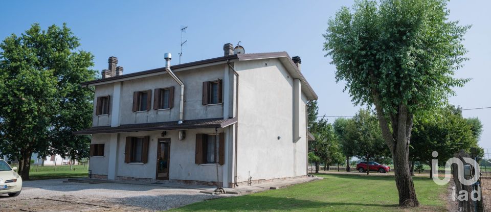 Casa indipendente / Villa 10 locali di 290 m² in Jolanda di Savoia (44037)