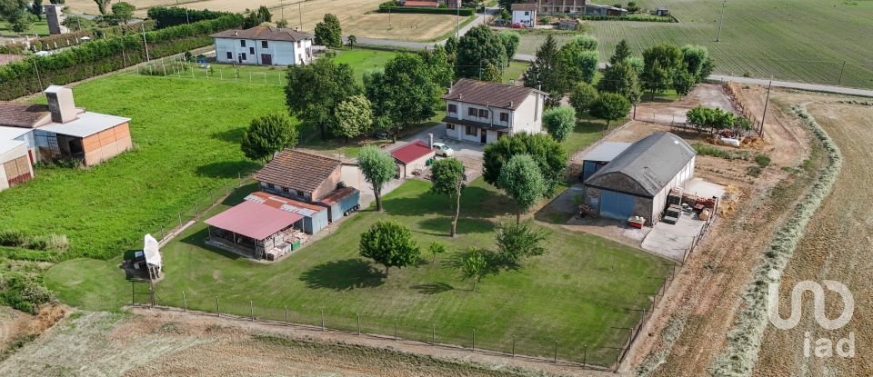 Casa indipendente / Villa 10 locali di 290 m² in Jolanda di Savoia (44037)