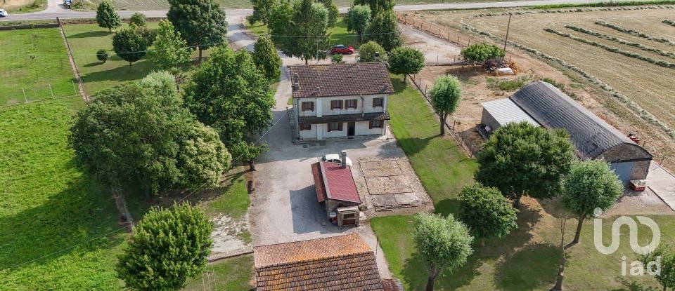 Casa indipendente / Villa 10 locali di 290 m² in Jolanda di Savoia (44037)
