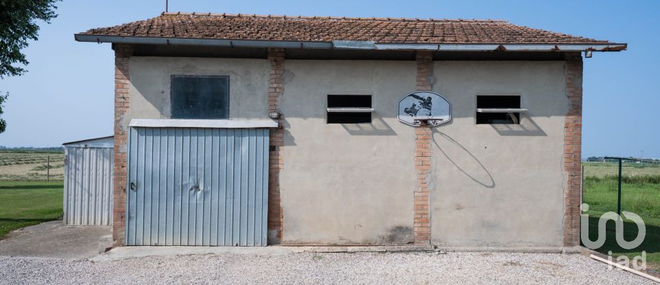 Casa indipendente / Villa 10 locali di 290 m² in Jolanda di Savoia (44037)