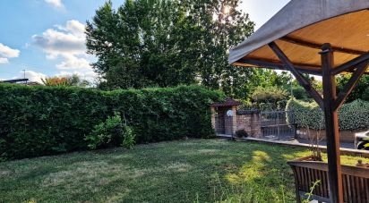 Casale 9 locali di 200 m² in Roma (00128)