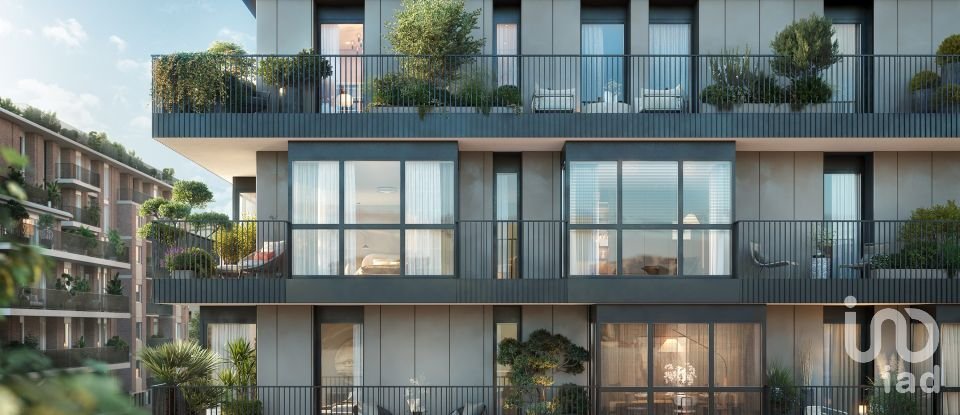 Three-room apartment of 130 m² in Milano (20126)