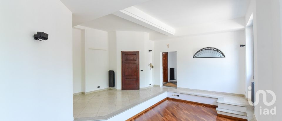 Trilocale di 103 m² a Verano Brianza (20843)