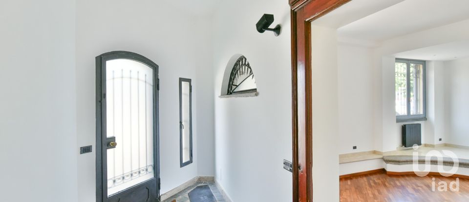 Trilocale di 103 m² a Verano Brianza (20843)