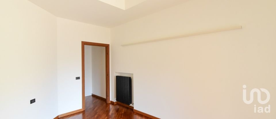 Trilocale di 103 m² a Verano Brianza (20843)