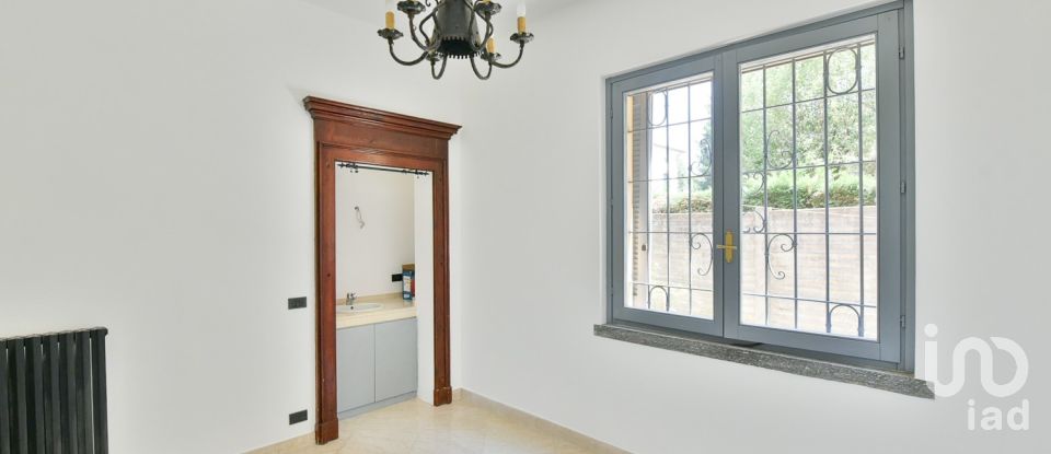 Trilocale di 103 m² a Verano Brianza (20843)