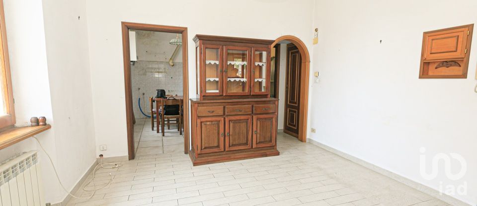 Three-room apartment of 70 m² in Genova (16126)