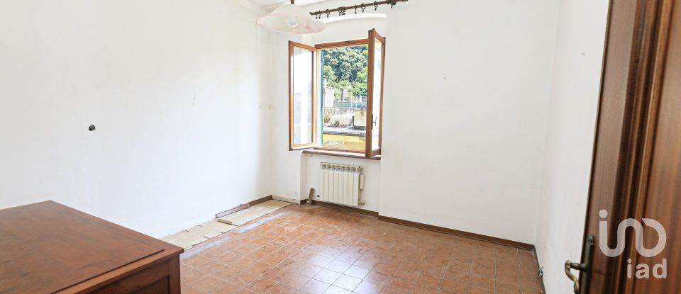 Three-room apartment of 70 m² in Genova (16126)