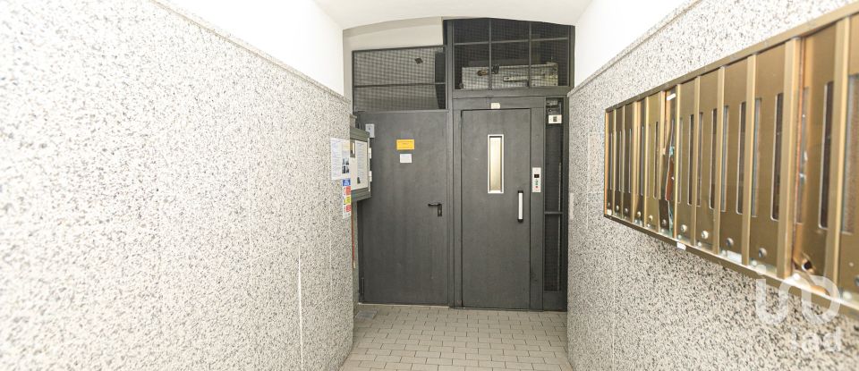 Three-room apartment of 70 m² in Genova (16126)