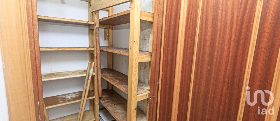 Three-room apartment of 70 m² in Genova (16126)