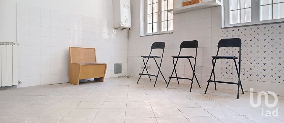 House 6 rooms of 70 m² in Neirone (16040)