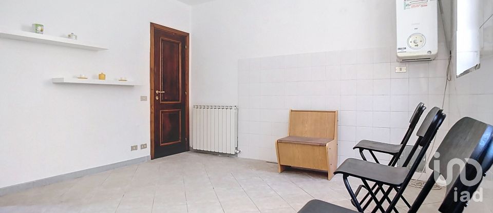 House 6 rooms of 70 m² in Neirone (16040)