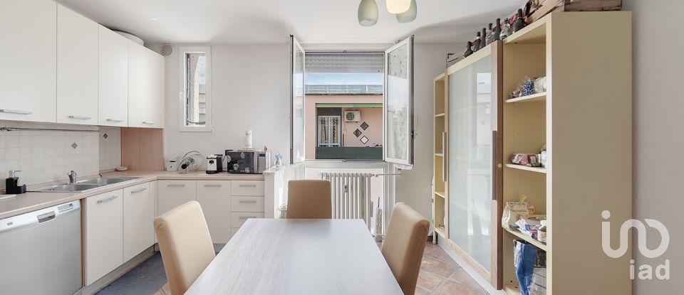 Trilocale di 67 m² a Seregno (20831)