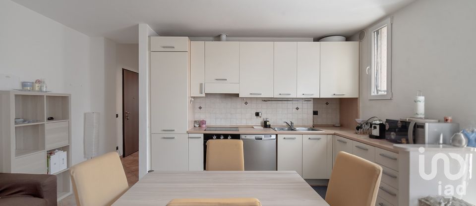 Trilocale di 67 m² a Seregno (20831)