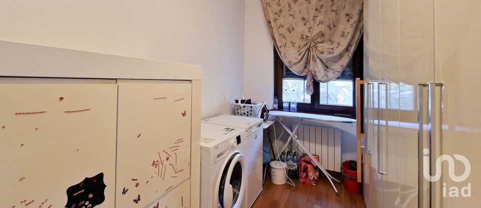 Apartment 5 rooms of 140 m² in Montecosaro (62010)