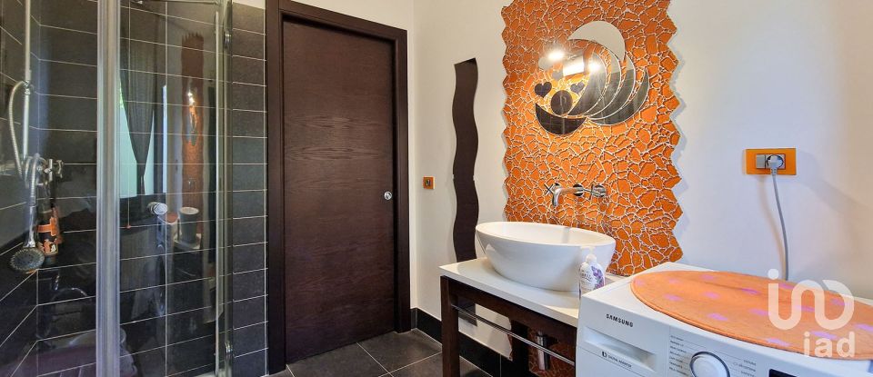 Apartment 5 rooms of 140 m² in Montecosaro (62010)