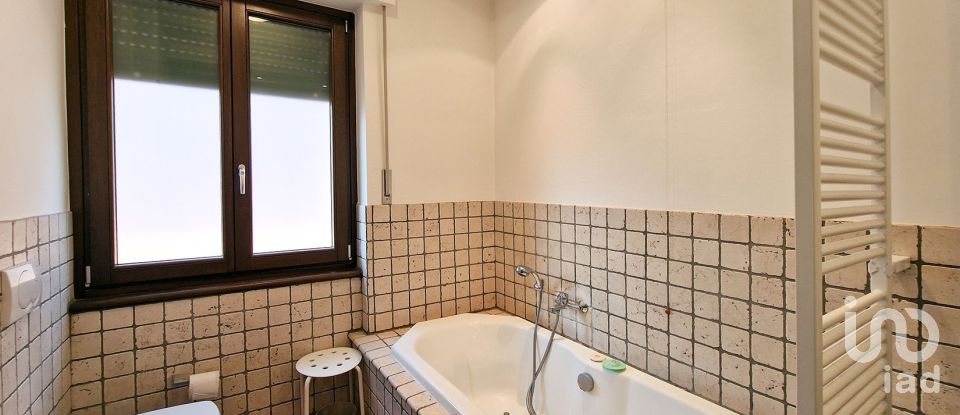 Apartment 5 rooms of 140 m² in Montecosaro (62010)