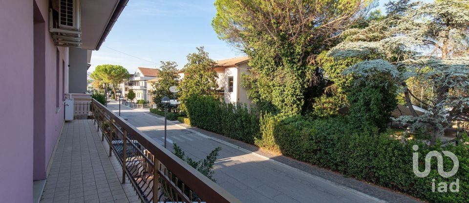 Apartment 5 rooms of 140 m² in Montecosaro (62010)