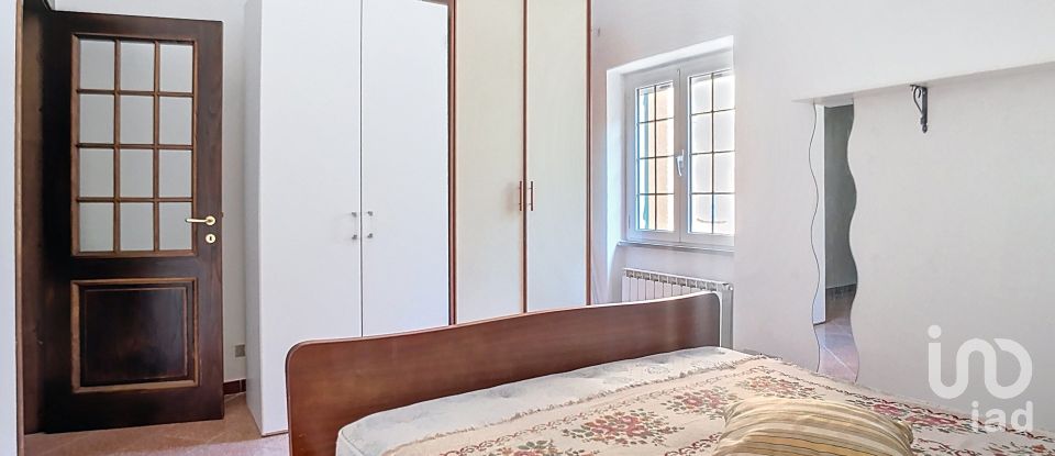 House 6 rooms of 70 m² in Neirone (16040)