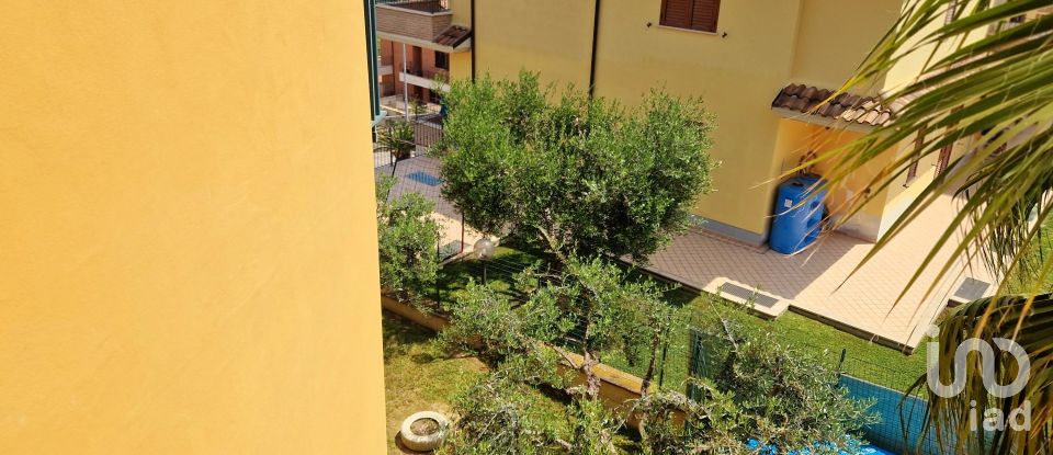 Casale 17 locali di 400 m² in Colonnella (64010)