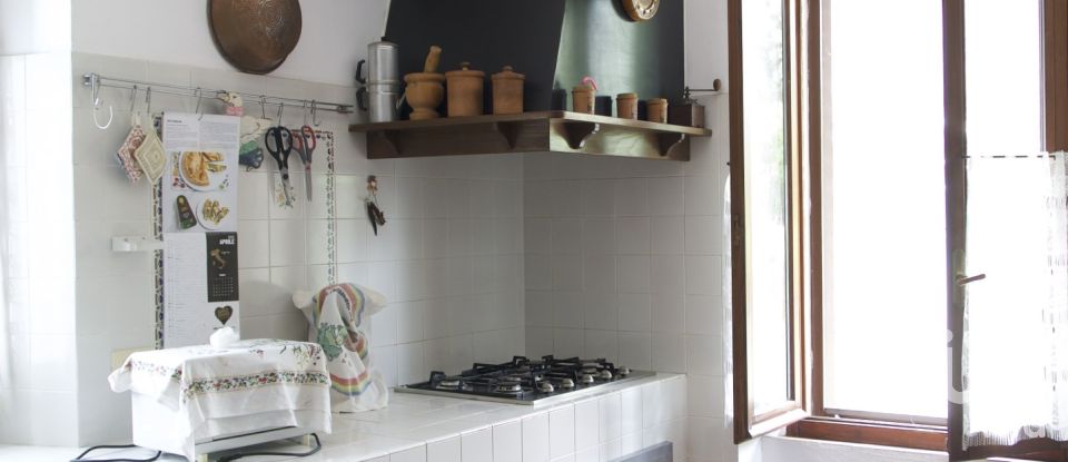 Townhouse 7 rooms of 227 m² in Panicale (06064)