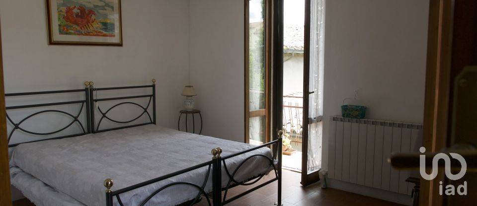 Townhouse 7 rooms of 227 m² in Panicale (06064)