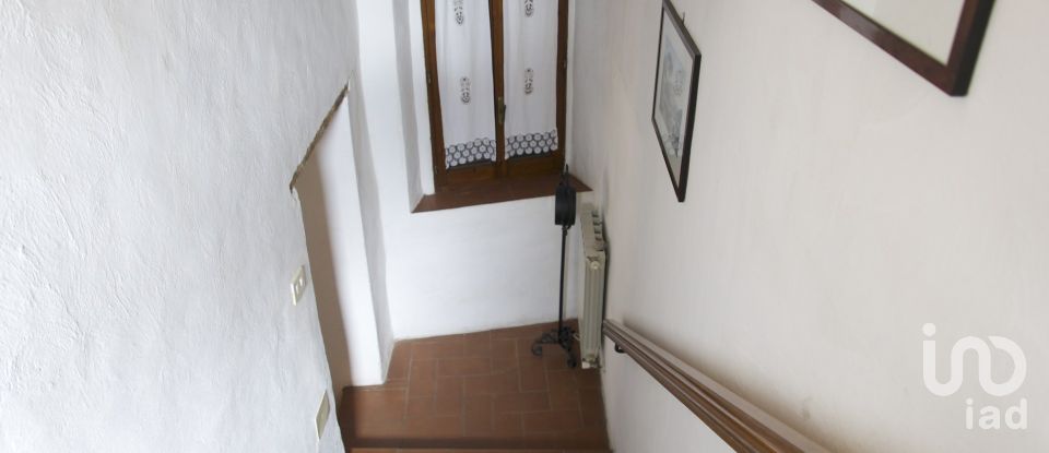 Townhouse 7 rooms of 227 m² in Panicale (06064)