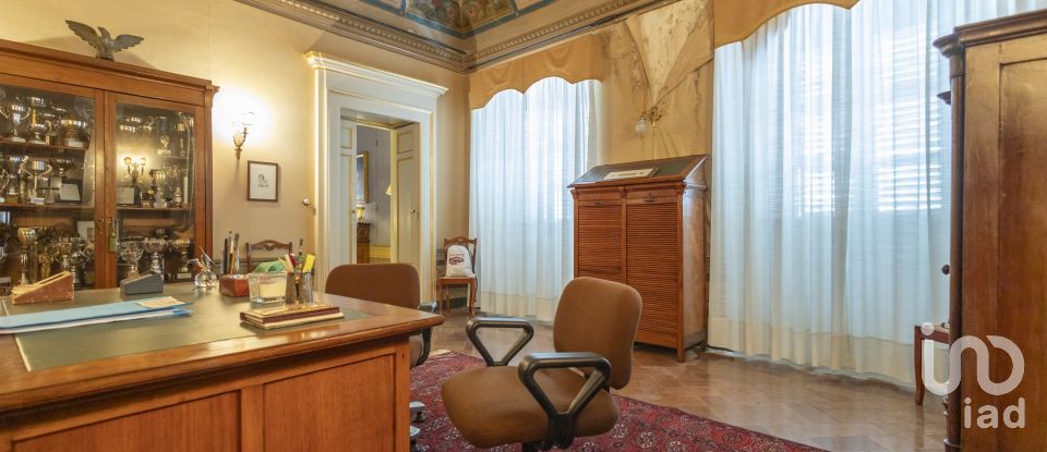 Immobile di prestigio 10 locali di 500 m² a Fermo (63900)