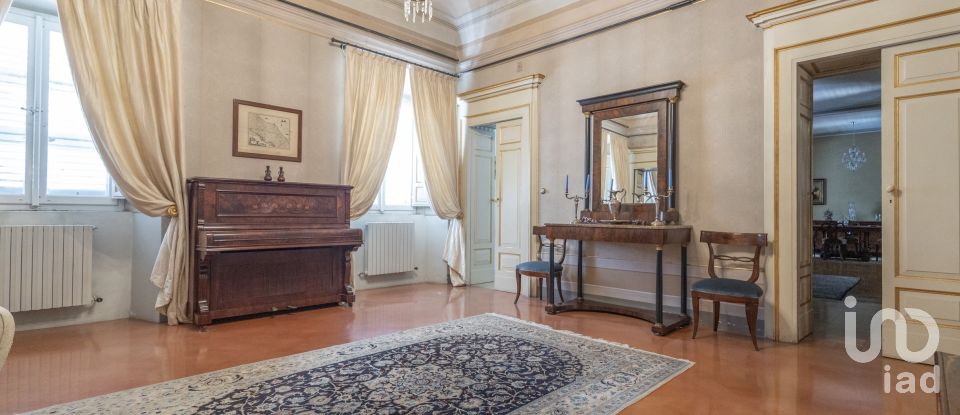 Immobile di prestigio 10 locali di 500 m² a Fermo (63900)