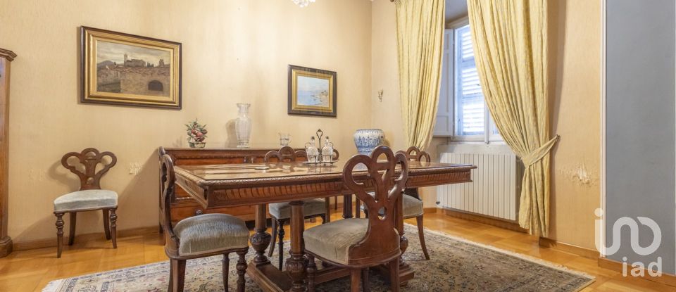 Immobile di prestigio 10 locali di 500 m² a Fermo (63900)