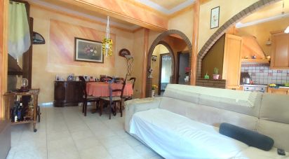 Trilocale di 96 m² a Reggio nell'Emilia (42124)