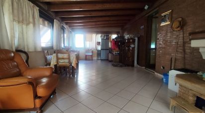 Trilocale di 96 m² a Reggio nell'Emilia (42124)