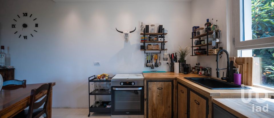 Farm 8 rooms of 230 m² in Peschiera del Garda (37019)