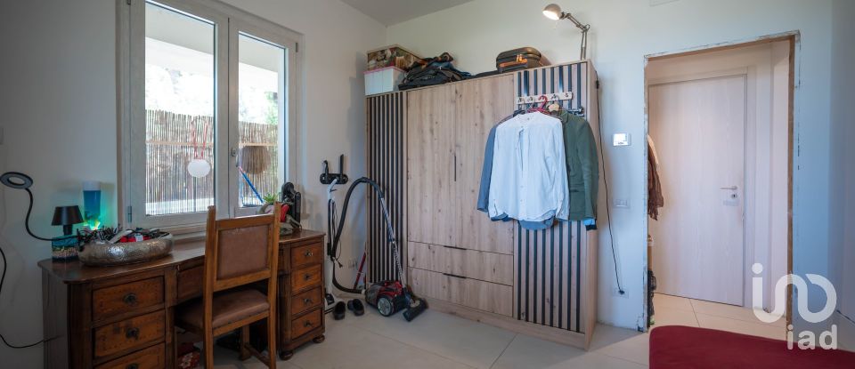 Farm 8 rooms of 230 m² in Peschiera del Garda (37019)