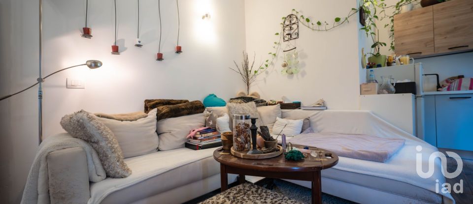 Farm 8 rooms of 230 m² in Peschiera del Garda (37019)